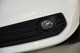 2016款海马V70 2.0L手动舒适型6座