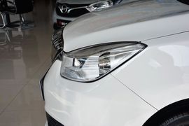 2016款海马V70 2.0L手动舒适型6座