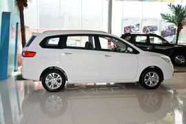 2016款海马V70 2.0L手动舒适型6座