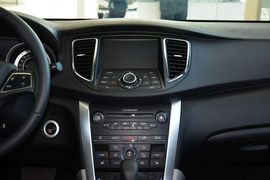   2016款奔腾B90 1.8T自动豪华型十周年纪念版