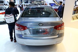  奔腾B90北京车展实拍