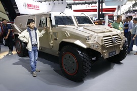  东风猛士装甲车北京车展实拍