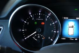   2015款哈弗H8 2.0T四驱豪华型