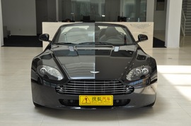   2010款阿斯顿马丁V8 Vantage敞篷版