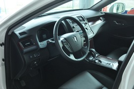   2010款一汽丰田皇冠2.5L Royal真皮天窗版