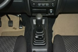   2015款铃木吉姆尼1.3 MT JLX