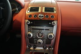   2015款阿斯顿马丁DB9 6.0L Coupe