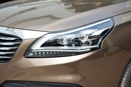 2016款广汽传祺GA8 320T至尊版