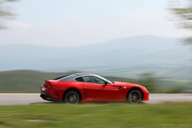   2011款法拉利599 GTO海外试驾