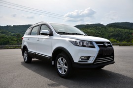 2016北汽幻速S3L 1.5L手动尊贵型