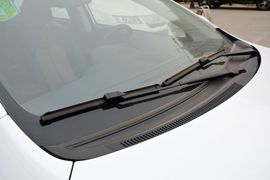2016款比亚迪秦EV300尊荣型