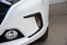 2016款比亚迪秦EV300尊荣型