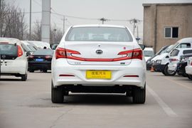2016款比亚迪秦EV300尊荣型