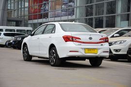 2016款比亚迪秦EV300尊荣型