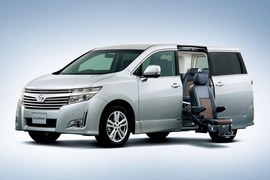   2011款日产ELGRAND