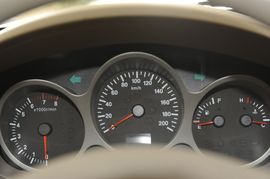   2010款陆风X6 2.0L超值版实拍