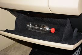   2016款路虎第四代发现3.0 V6 SC曜黑典藏版 HSE