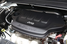   Jeep自由侠75周年 成都车展实拍