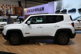   Jeep自由侠75周年 成都车展实拍