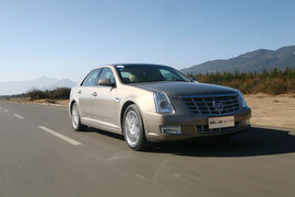   2011款凯迪拉克SLS赛威2.0T试驾