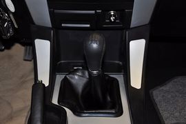   2011款双环SCEO 2.0L手动两驱超豪华型