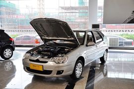 2010款雪铁龙爱丽舍两厢1.6X 手动标准型