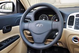   2011款雅绅特1.4GL 手动舒适型到店实拍