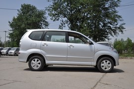  2011款一汽森雅M80 1.5L手动舒适型(5座)