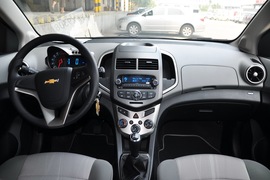   2011款雪佛兰爱唯欧两厢 1.4SE手动型