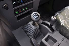 2010款北汽勇士3.0L BJ2036CJT3型