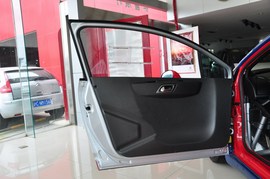  WRC勒布赛车雪铁龙C4实拍