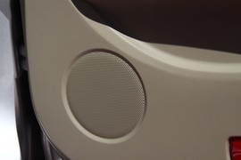   尼桑音响改装