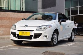   2011款雷诺梅甘娜CC 2.0L手自一体型