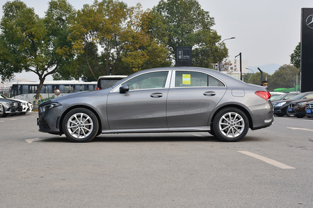 北京奔驰a级三厢最高优惠6.5万元