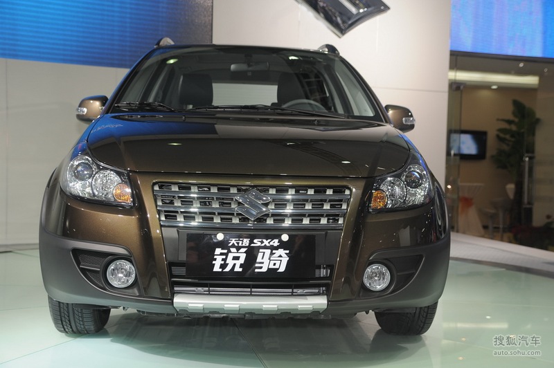 铃木天语sx4锐骑 广州车展实拍