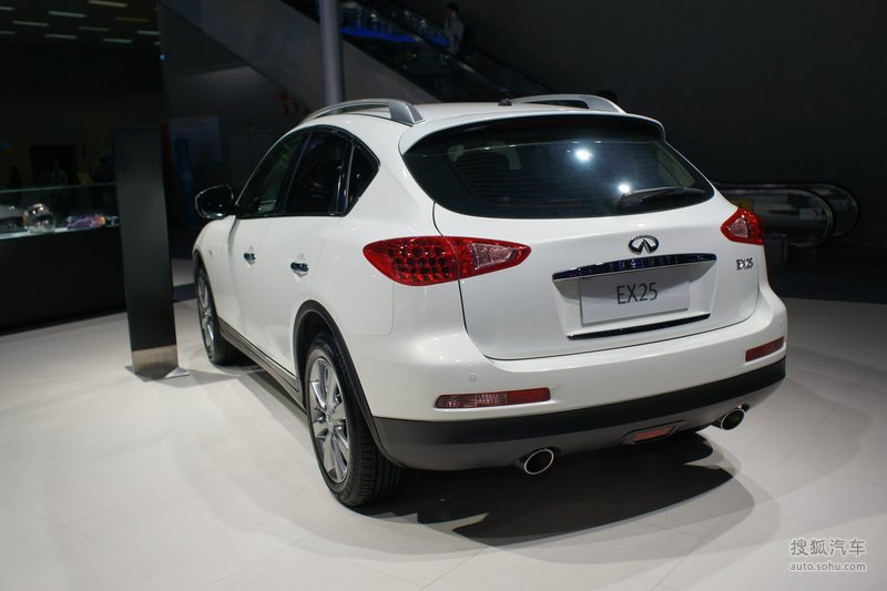 英菲尼迪ex25广州车展实拍