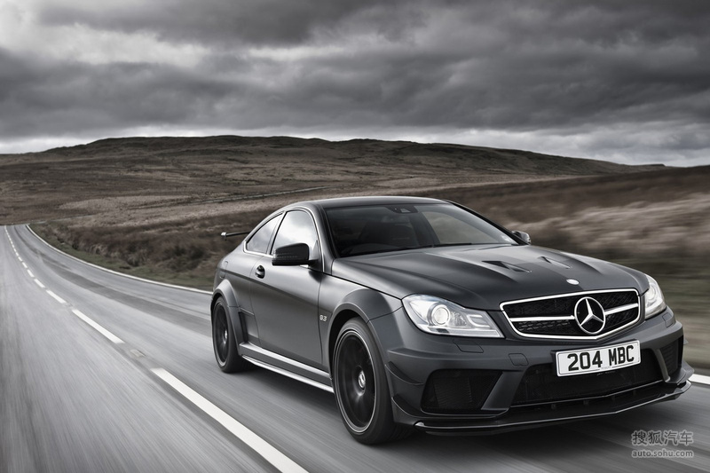 2012款奔驰c63 amg black series