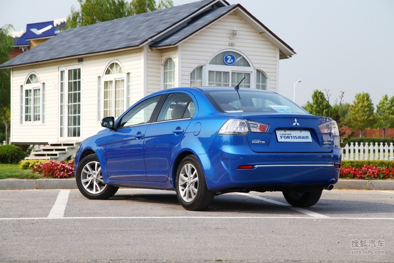 2013款三菱风迪思1.8l cvt大连试驾实拍