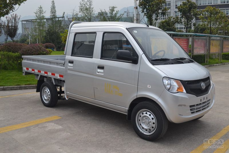 力帆双排货车