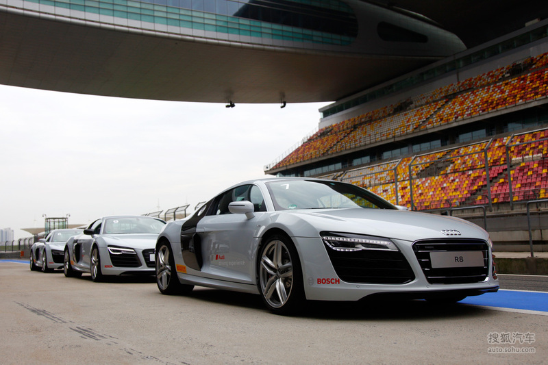 2013款奥迪r8 5.2l v10赛道试驾实拍