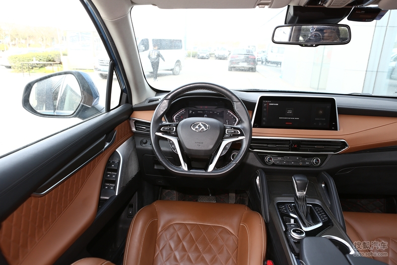 【 上汽大通maxusd90图片】_黑色/棕色_内饰_搜狐汽车网