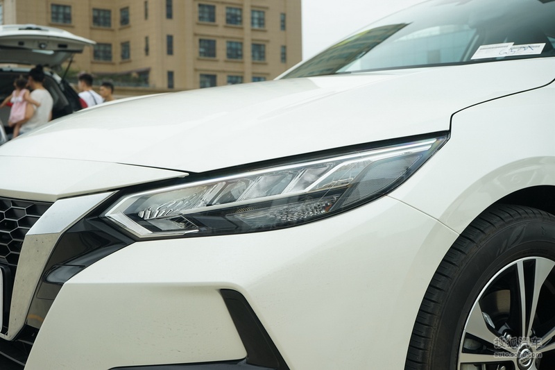 【 日产轩逸图片】_珠光白_外观_搜狐汽车网