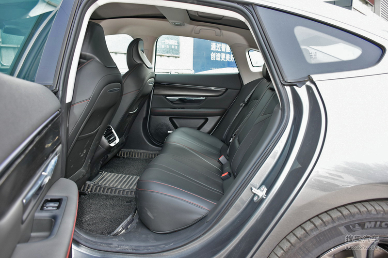 汽车>小鹏汽车>p7>2020款小鹏 p7 后驱超长续航智尊版 - 后排座椅提示