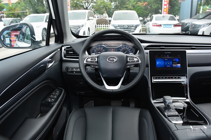 【 广汽传祺gs5图片】_2020款 进阶款 270t 自动精英版_黑色_内饰