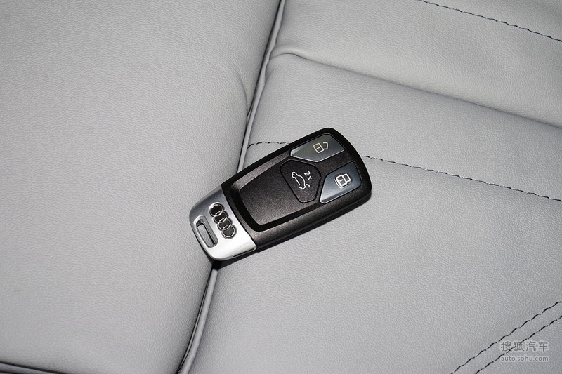 2021款奥迪q5l 40tfsi 豪华动感型 - 汽车钥匙提示:支持键盘翻页 ←左