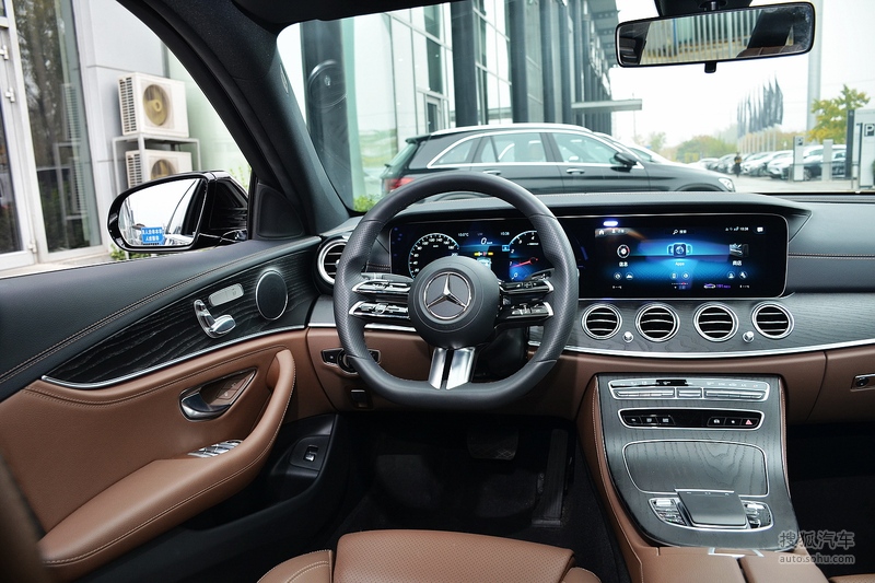 【 奔驰e级图片】_栗棕色/黑色_内饰_搜狐汽车网