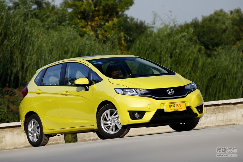 【 本田飞度图片】_2014本田飞度1.5本地评测