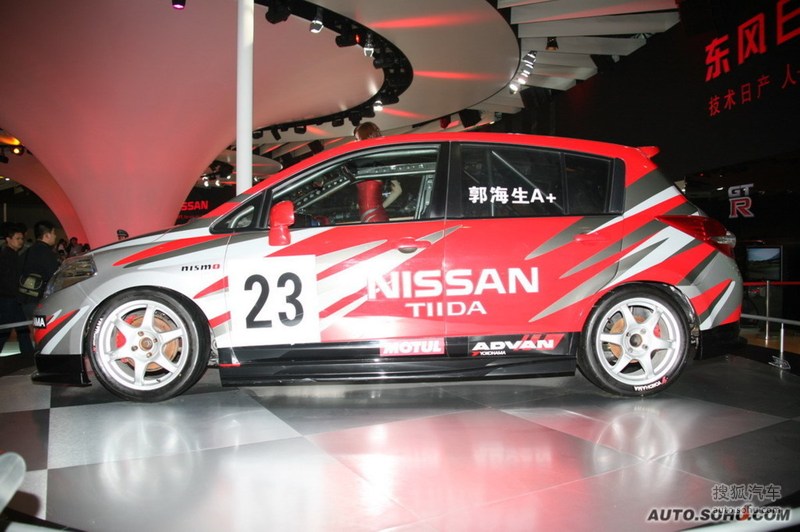 日产骐达ctcc赛车广州车展实拍