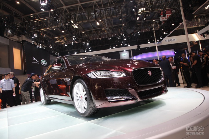 【 捷豹xfl图片】_剧院红_外观_搜狐汽车网