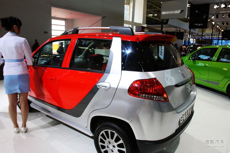 海马白马王子车展实拍